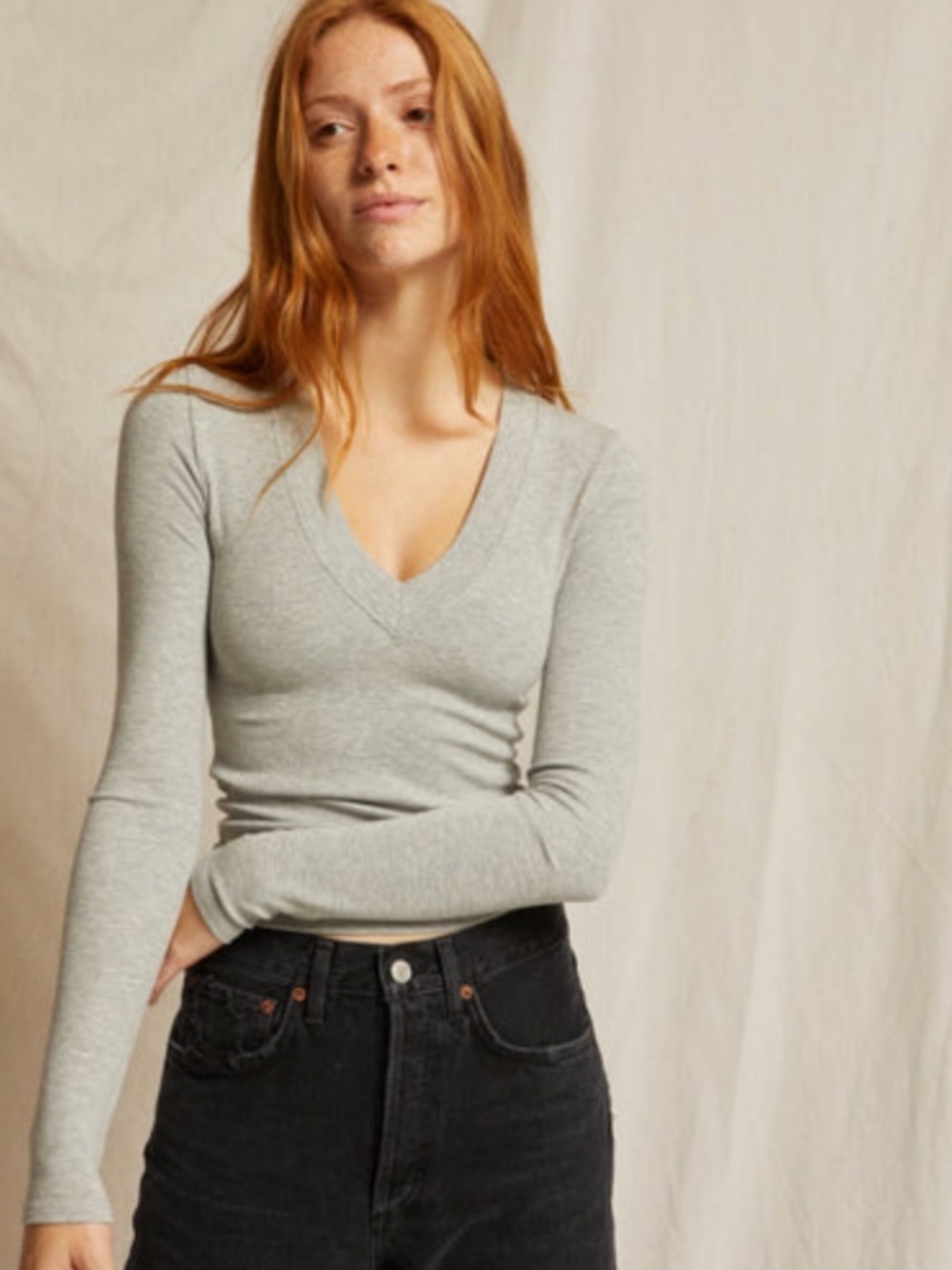 Perfectwhitetee Viola V-Neck Rib Long Sleeve in Heather Oat XS - Picture 4 of 4